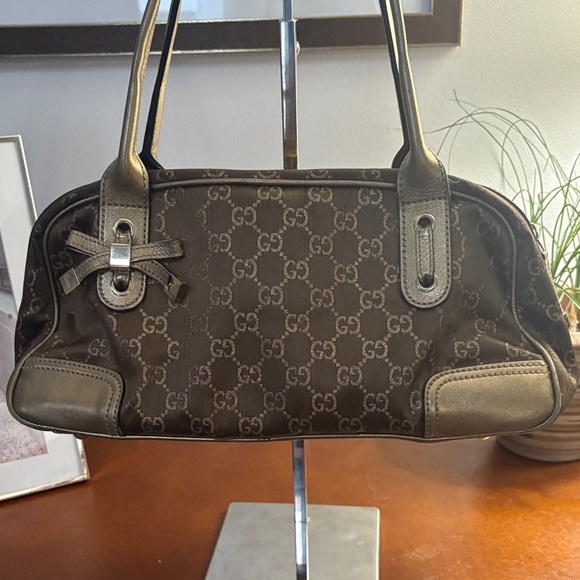 Gucci Brown and Gold GG shoulder bag - Picture 4 of 9